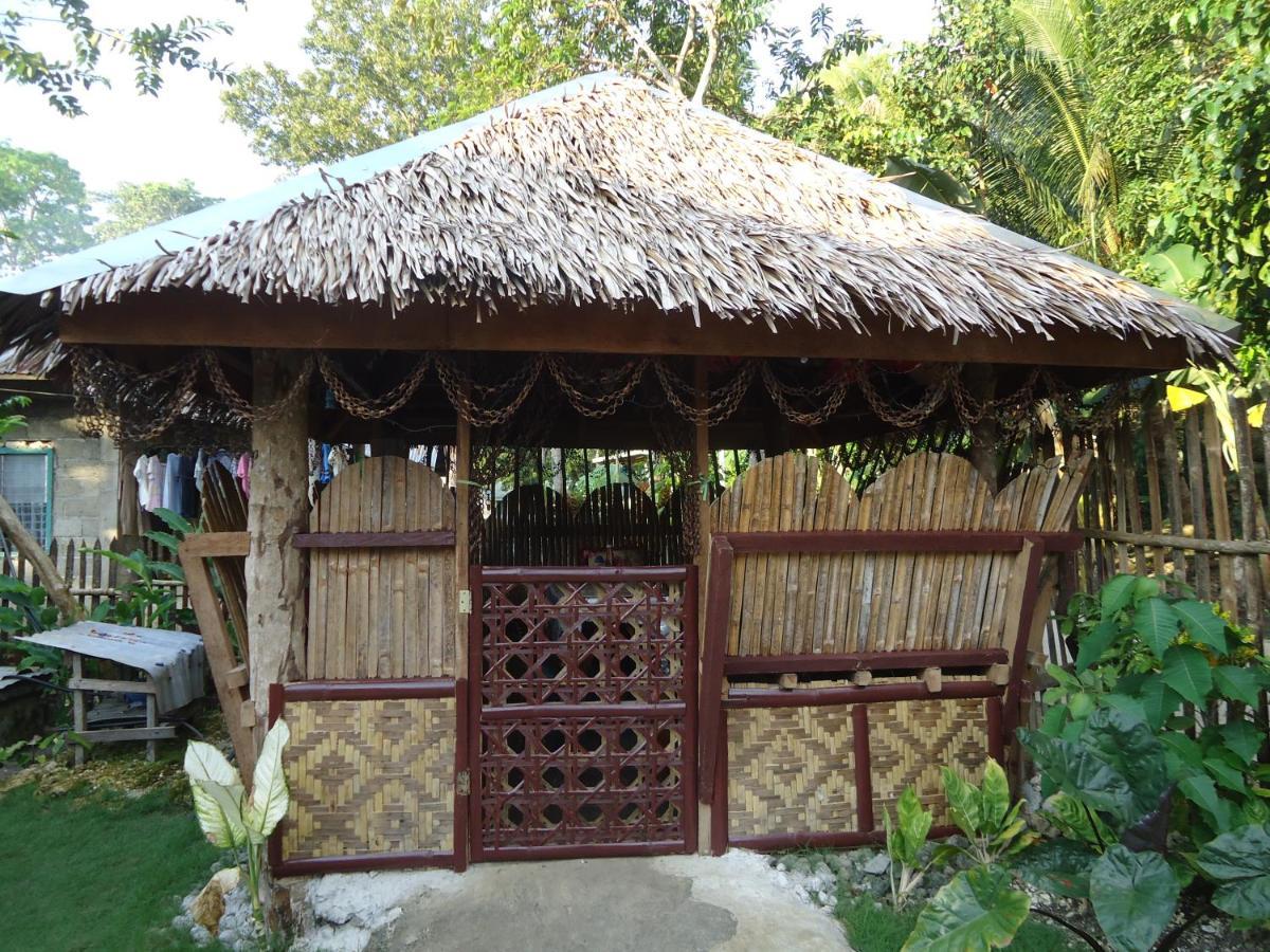 Lhoyjean Garden Hostel Batuan Ngoại thất bức ảnh