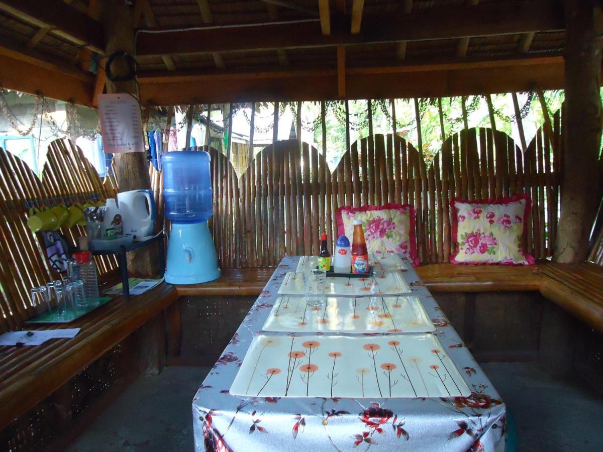 Lhoyjean Garden Hostel Batuan Ngoại thất bức ảnh