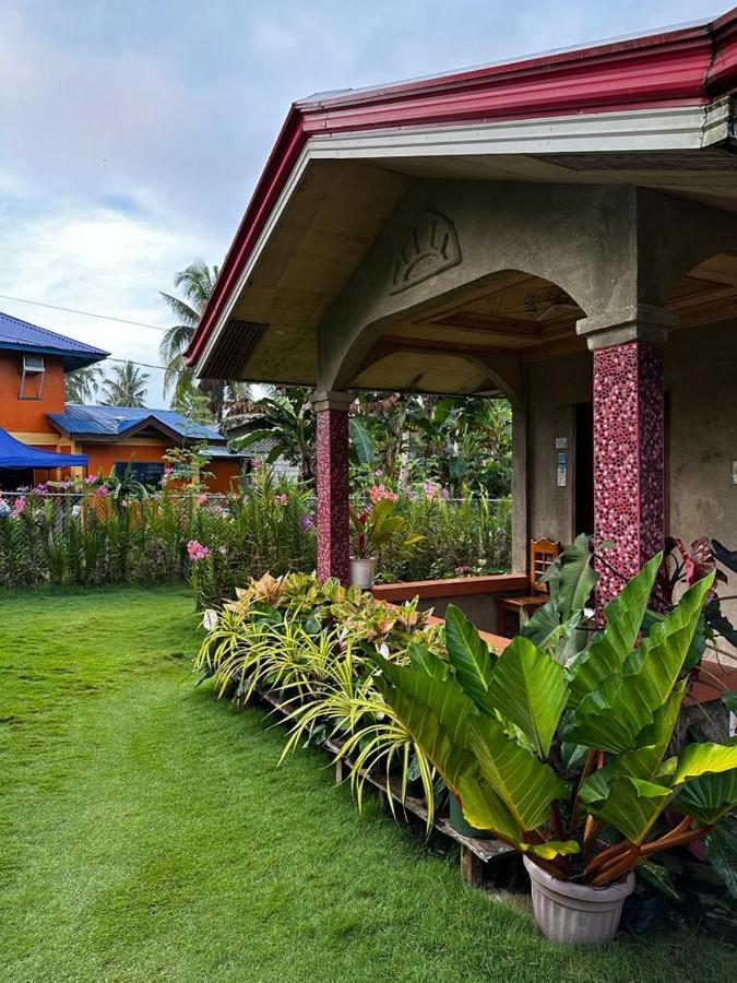 Lhoyjean Garden Hostel Batuan Ngoại thất bức ảnh