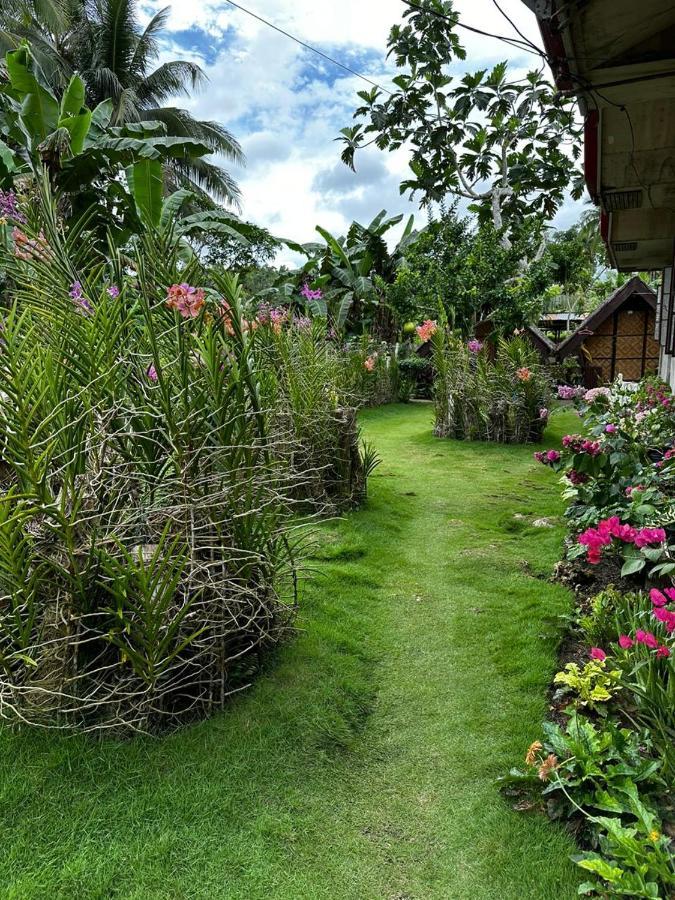 Lhoyjean Garden Hostel Batuan Ngoại thất bức ảnh