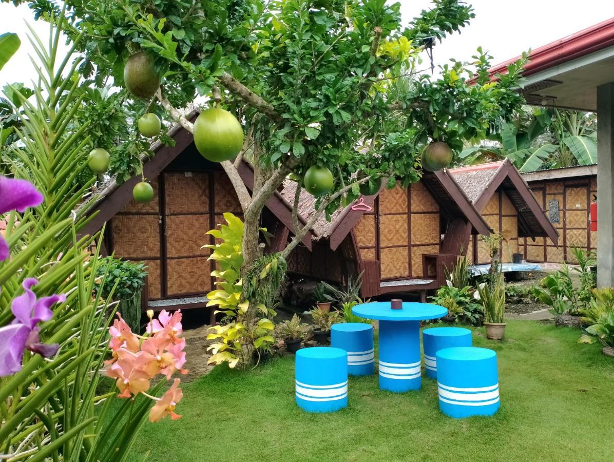 Lhoyjean Garden Hostel Batuan Ngoại thất bức ảnh