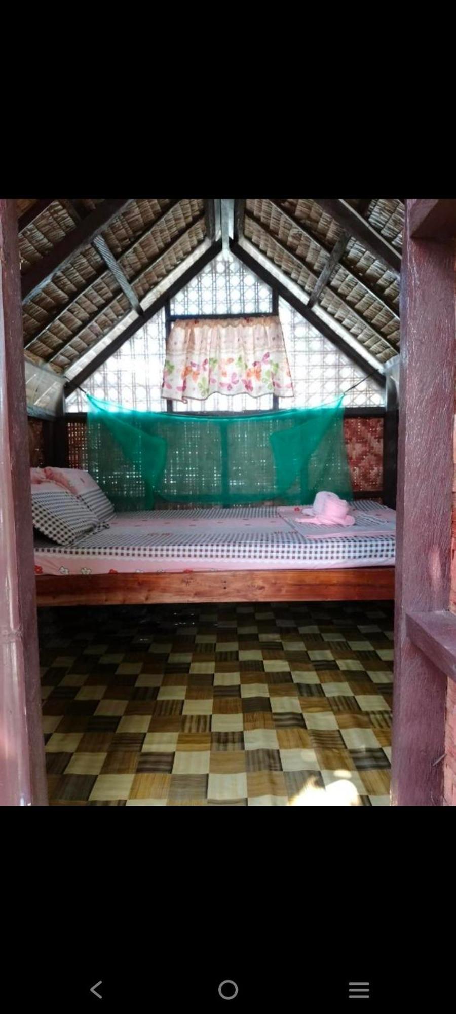 Lhoyjean Garden Hostel Batuan Ngoại thất bức ảnh